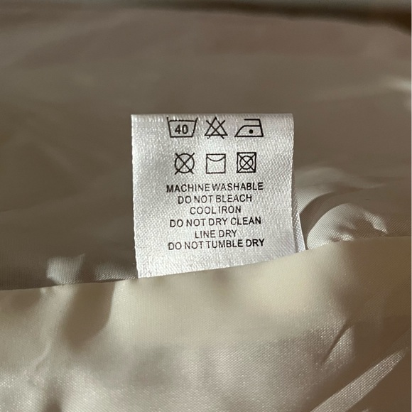 BURBERRY London Trench Coat/Jacket
Size M - Picture 11 of 15